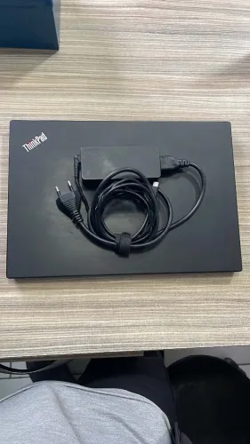 Vendo Notebook Lenovo Passo cartão ou troco em Iphone mais volta.