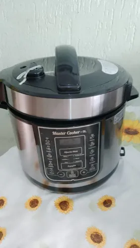 Panela de pressão elétrica