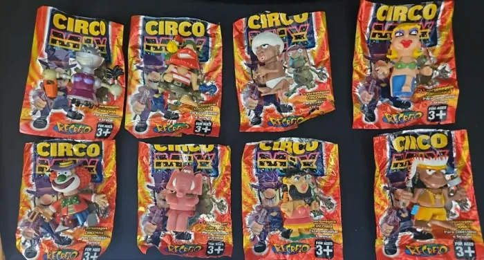 Lote com 13 bonecos e 08 embalagens Circo Mix geração 2 - Revista Recreio