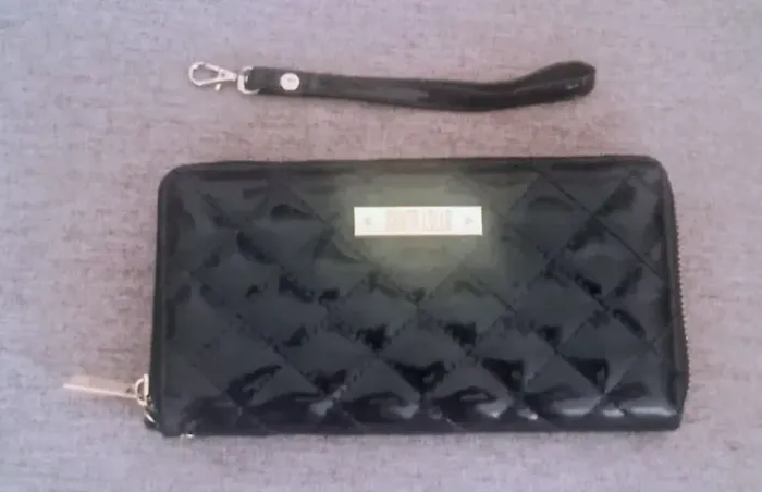 Bolsa de mão Santa Lolla - linda para você brilha na festa