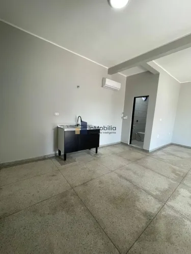 Sala comercial na linha do BRT