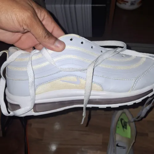 Tenis