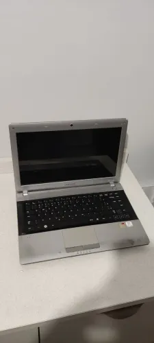 Notebook Samsung Rv415 Ad2br Não Liga Para Retirar Peças Carcaça