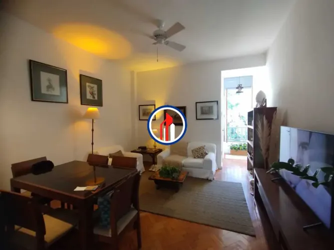 Quarto e sala mobiliado no leme