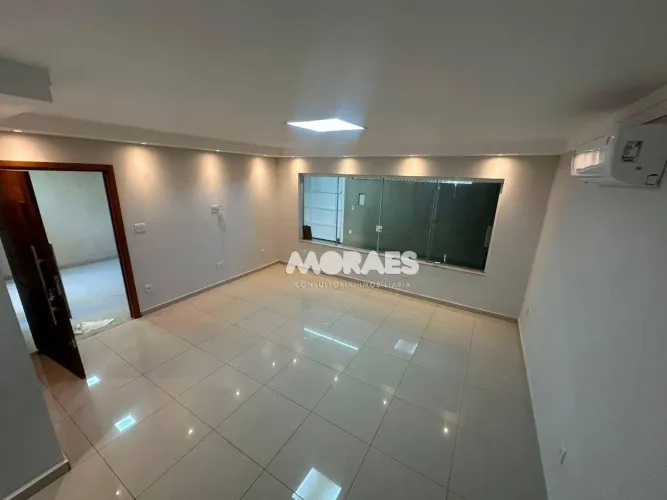 Casa com 3 quartos, sendo 1 suíte para alugar, 230 m² por R$ 3.500/mês - Jardim Bela Vista