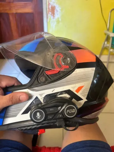 Capacete