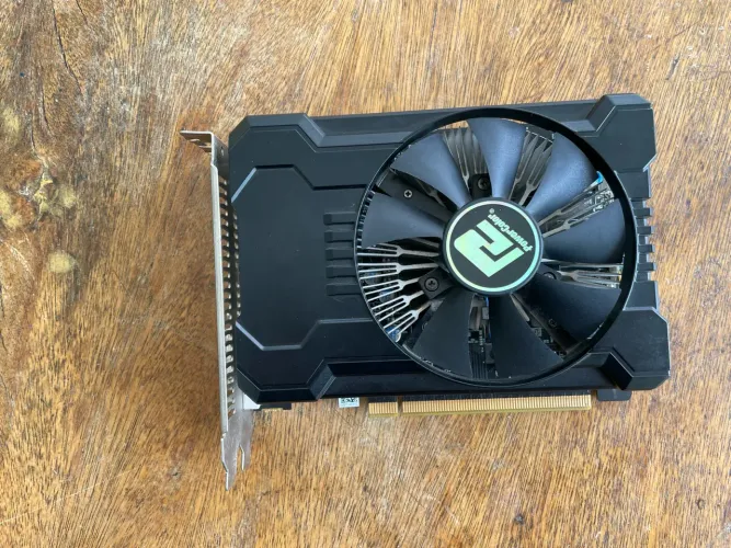 Placa de Vídeo AMD RX 550 4GB Funcionando Perfeitamente