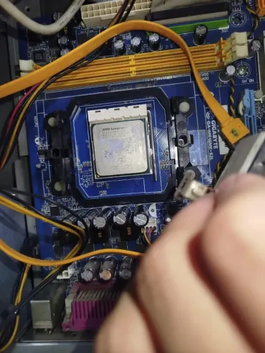 GA-M61SME-S2L, AMD SEMPRON, FONTE (não tenho certeza de funcionamento)