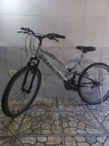 Bicicleta Full Suspension Colli - aro 26 + suporte para carro. Vendo somente o conjunto