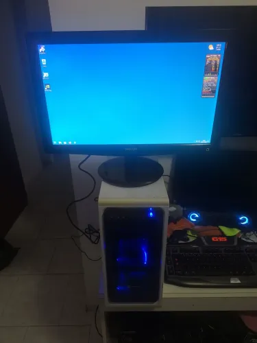 Pc + Monitor 18"