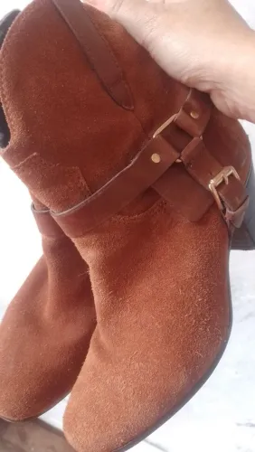 Bota de camurça