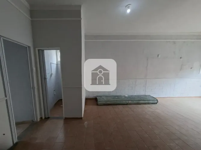 Cômodo para locação no bairro Custódio Pereira