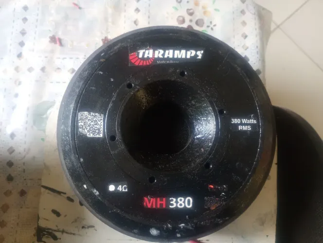 Alto-falante Taramps MH 380 de 8" Woofer 380W RMS para Som Automotivo