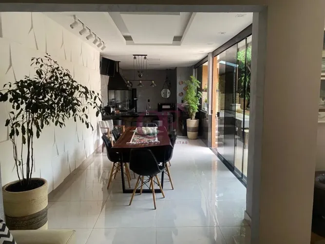 Casa no Condomínio Chácara das Palmeiras Imperiais Medeiros, Jundiaí