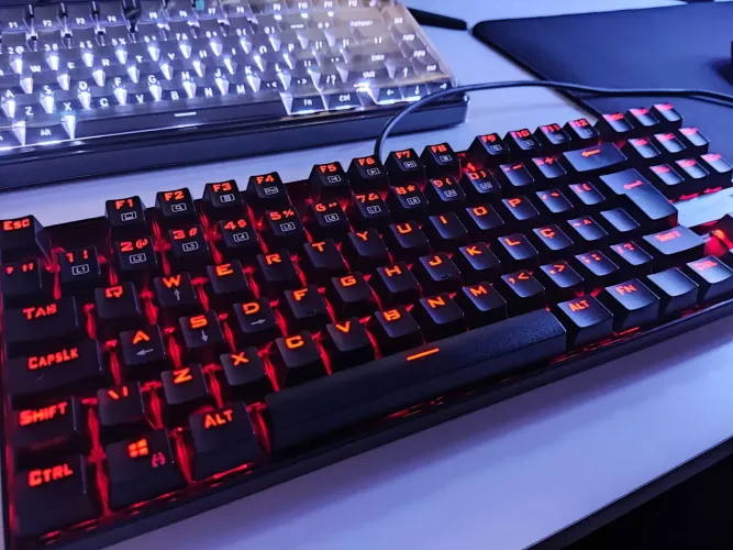 Teclado Mecânico Redragon Kumara Led Red - Switch Red