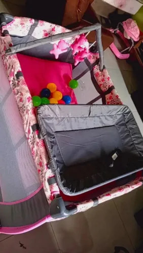 Berço desmontável e chiqueirinho Baby stily 