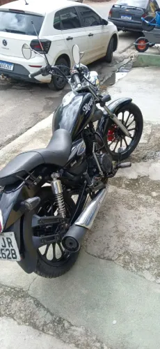 Vendo Mirage custom, moto muito boa, raridade.