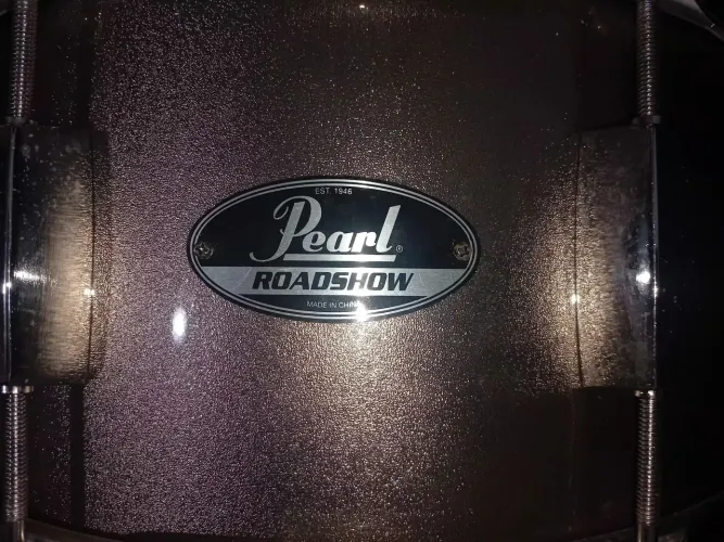 Caixa Pearl Roadshow pouco usada