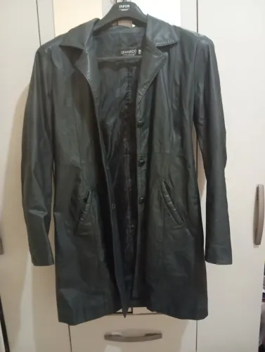 Jaqueta sobretudo em couro Tam G mais veste um M também