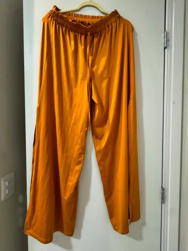 Calça pantalona