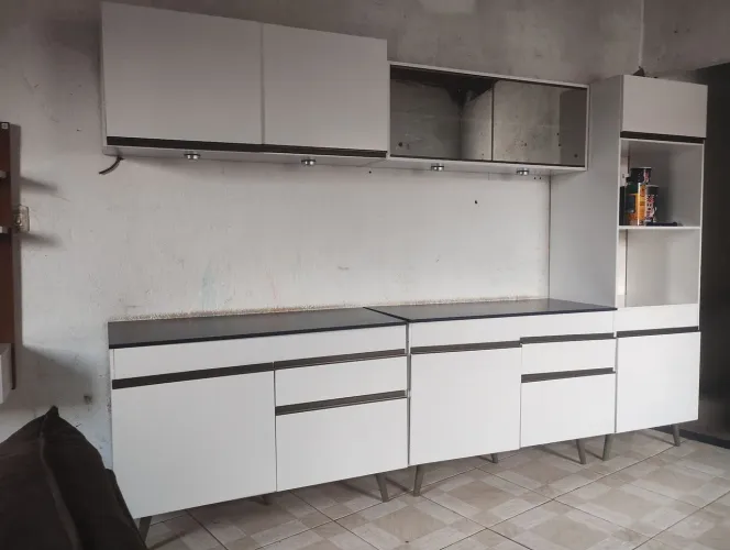 Armário de cozinha completo