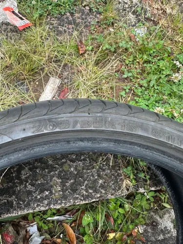 Pneus 205/35 aro 18" Delinte