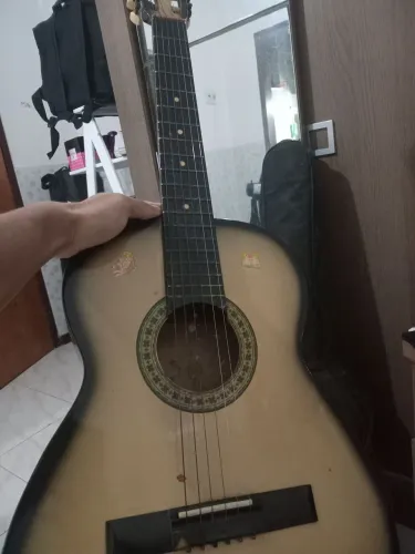 Vendo violão