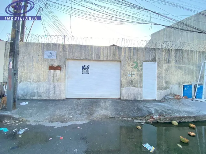 Casa com 2 dormitórios para alugar por R$ 750 aluguel/mês - Guajiru - Fortaleza/CE