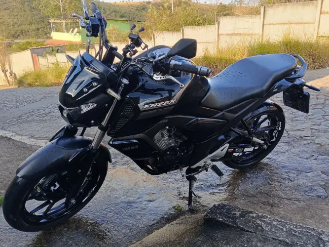 Fazer FZ15 2025 Esportiva