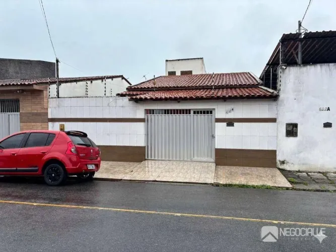 Casa com 3 dormitórios à venda, 104 m² por R$ 290.000,00 - Monte Castelo - Campina Grande/