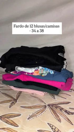 Fardos de roupas usadas