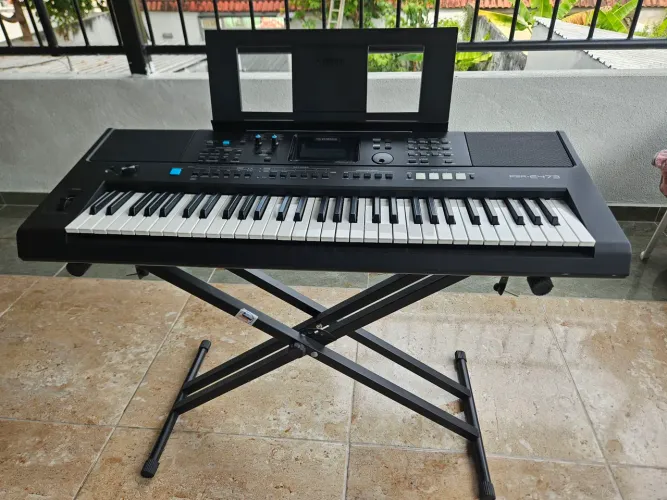 Teclado Yamaha PSR- E473