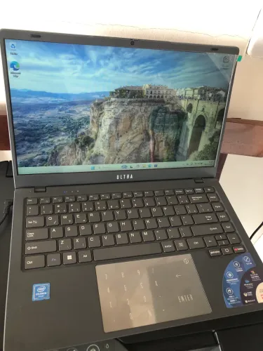 Vendo notebook siminovo