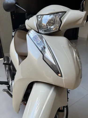 Honda biz 125 branca 2021