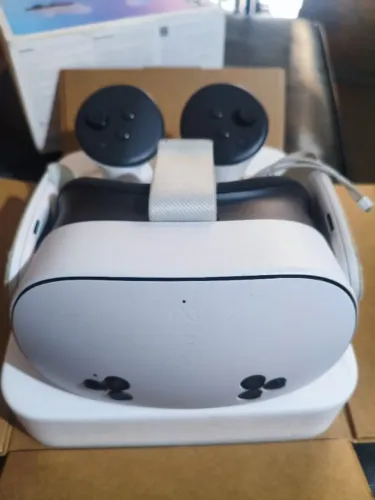 Óculos de realidade virtual Meta Quest 3s 128 gb Semi novo