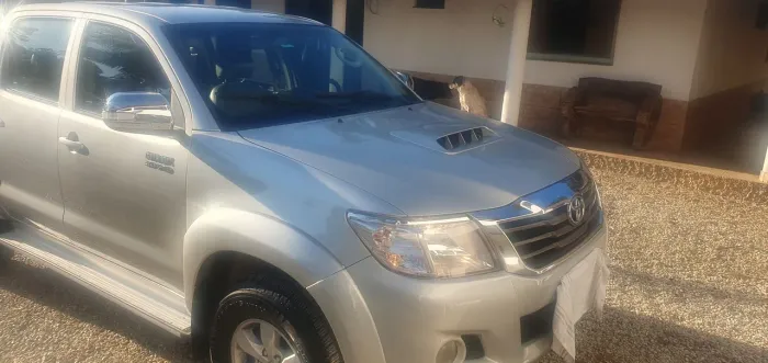 Toyota Hilux CD SRV D4-d 4X4 3.0 TDI Diesel AUT 2014