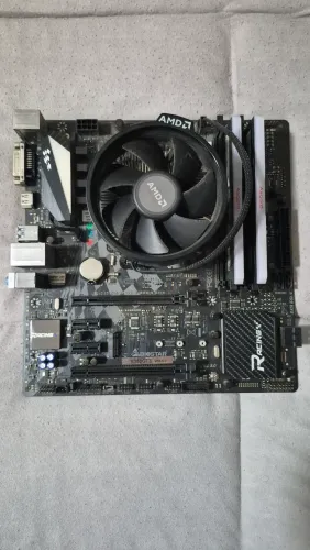 Kit Ryzen 5 1600 + 16gb de RAM