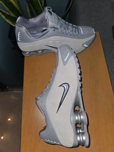 Nike Shox R4 - Original- Tamanho 37,5