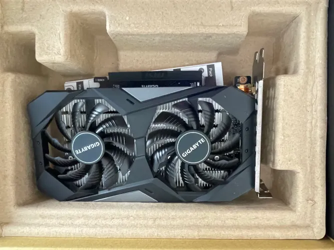 PLACA DE VIDEO 1650 TI 4GB