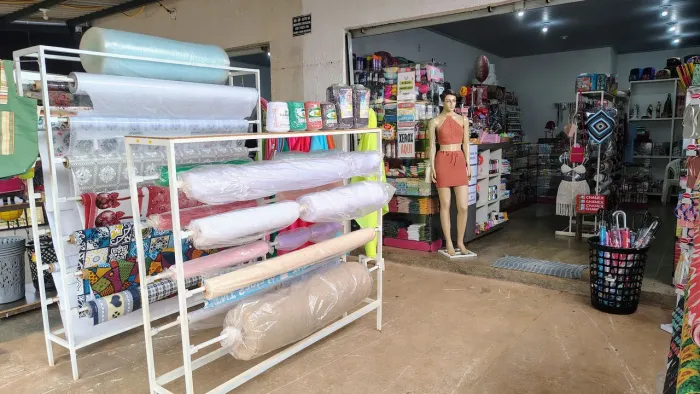 Vendo uma linda loja de aviamentos para costura em geral, papelaria e artesanatos.