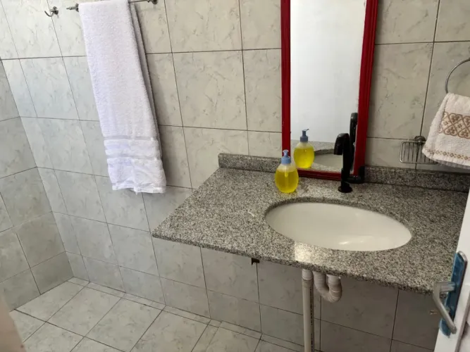 Apartamento mobiliado de 1 suíte climatizada com closet no Bairro de Fátima