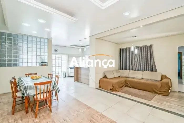 Casa Semimobiliada para Alugar, 4 Quartos, 4 Vagas, 259m² - Bairro Aparício Borges, Porto 