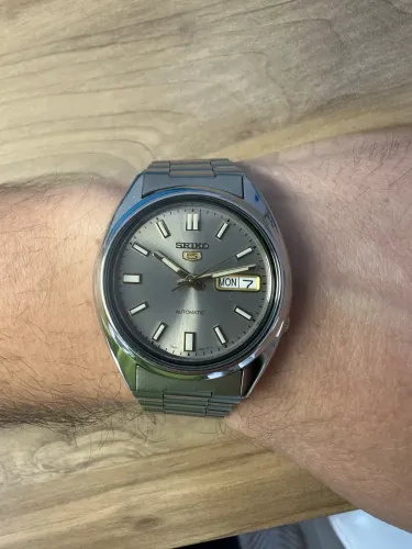 Relógio Seiko 5 Automatic Mostrador prata