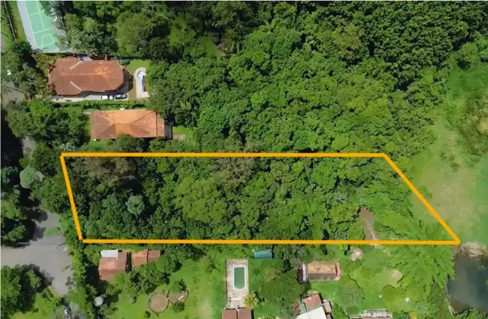 Lote/Terreno para venda possui 3367 metros quadrados em Paisagem Renoir - Cotia - São Paul