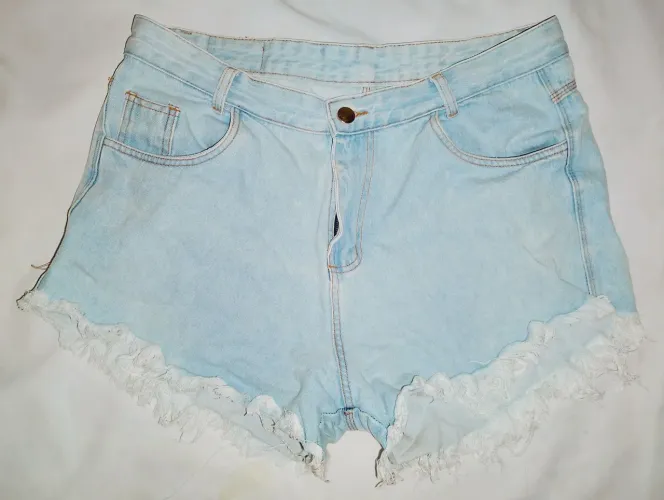 Short Jeans