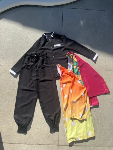 Cosplay Demon Slayer + 2 Kimonos Zenitsu e Giyu