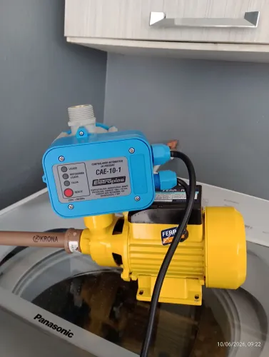Vendo um pressurizador para 7 torneiras de água marca eletroplas