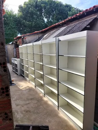 Vendo 6 prateleiras em MDF todas por apenas 3300 pronta entrega
