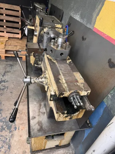 TORNO REVOLVER BEGE - MARCA IRAM - PASSAGEM 1 1/2