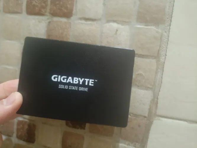 SSD sata gygabite 240gb